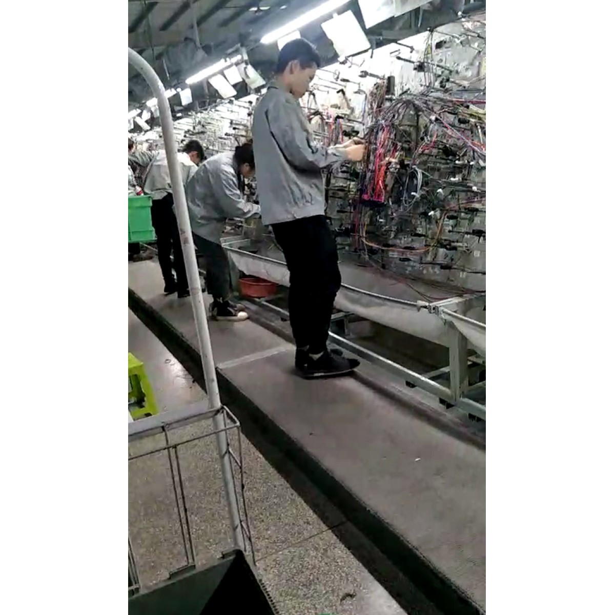 長春市燈泡電線有限公司  男女不限18-40周歲